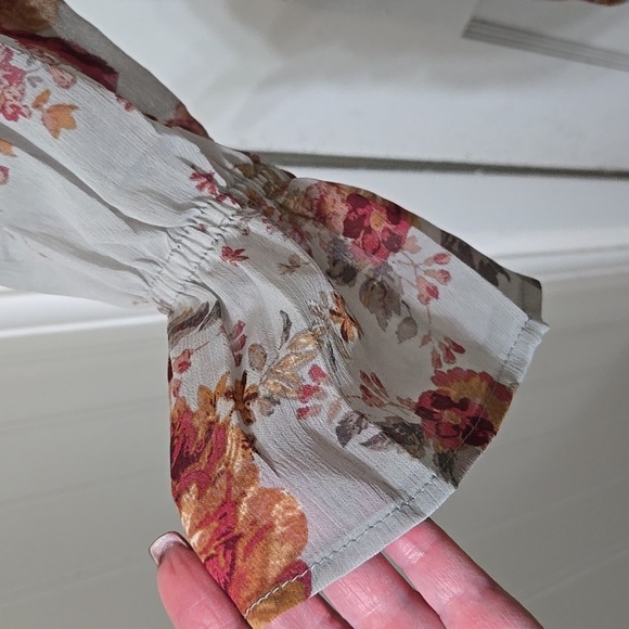 MAURICES WOMENS 2X LINED FLORAL FLIRTY RUCHED  GRAY CRANBERRY FEMININE DRESS - Picture 3 of 8